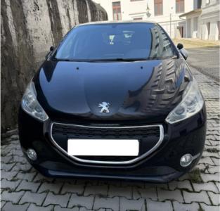 Osobné vozidlo PEUGEOT 208, čierna metalíza,